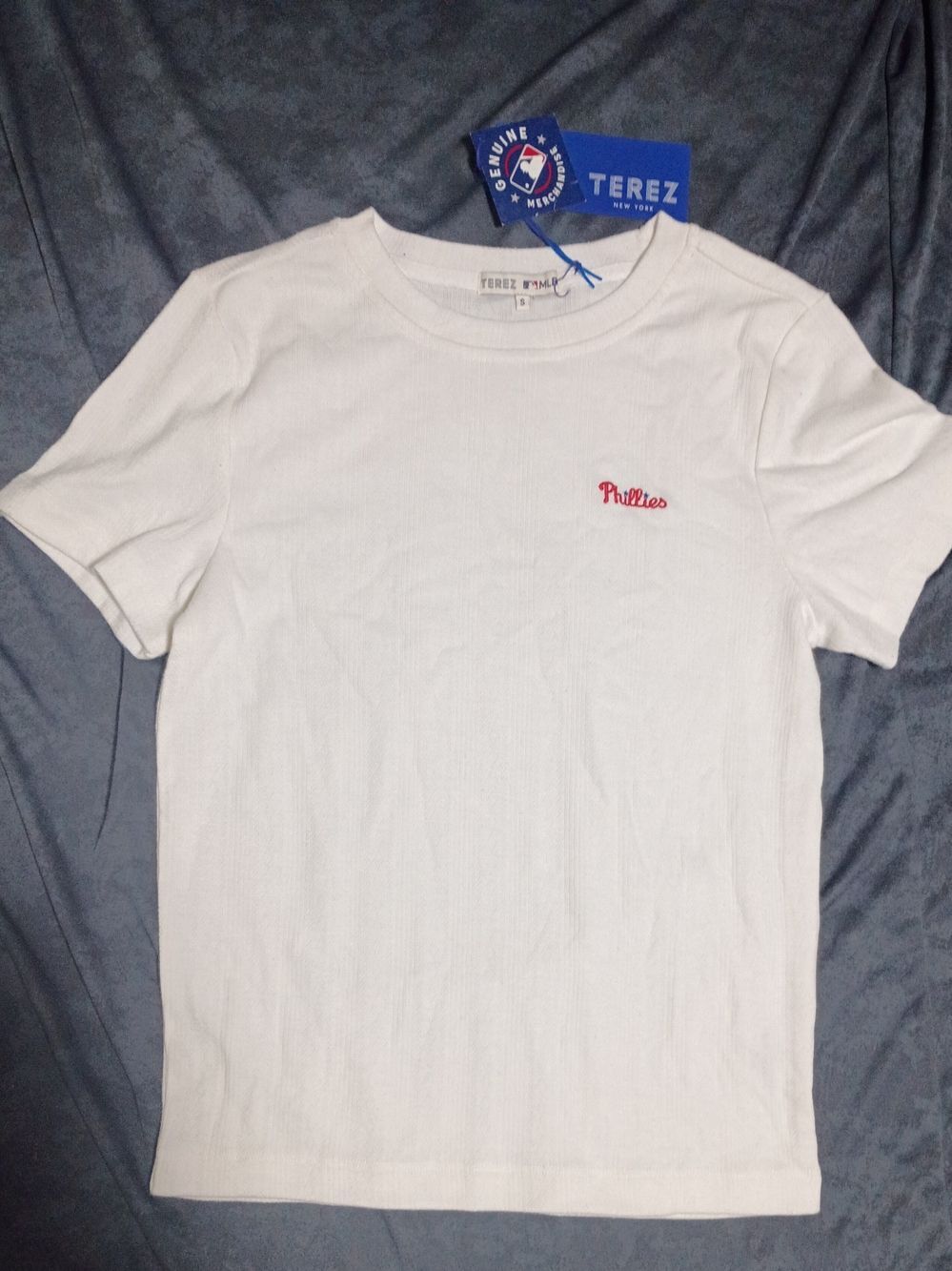 Terez White Short-Sleeve Ribbed Tee with Red Phillies Embroidery Women's Sz S